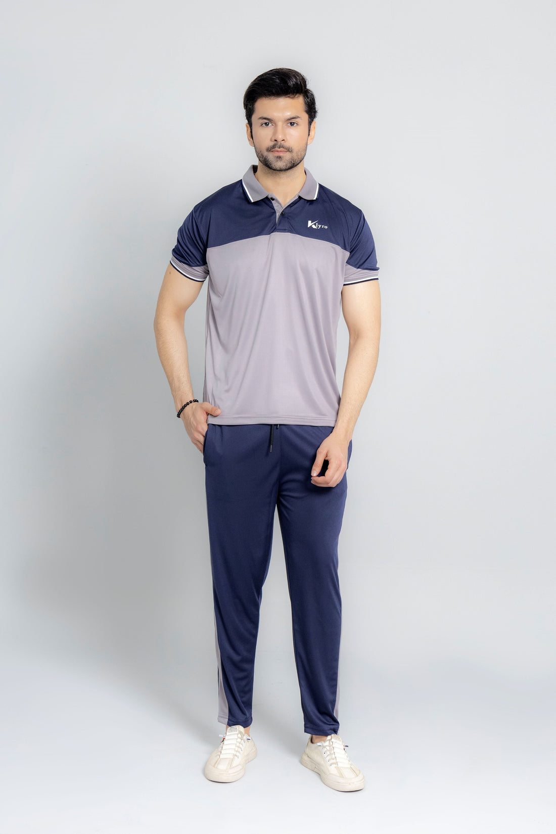 Man wearing lightweight and breathable activewear during a summer workout in Pakistan