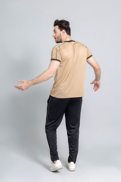 "AlphaEdge activewear tracksuit back view breathable fabric KLYRO"